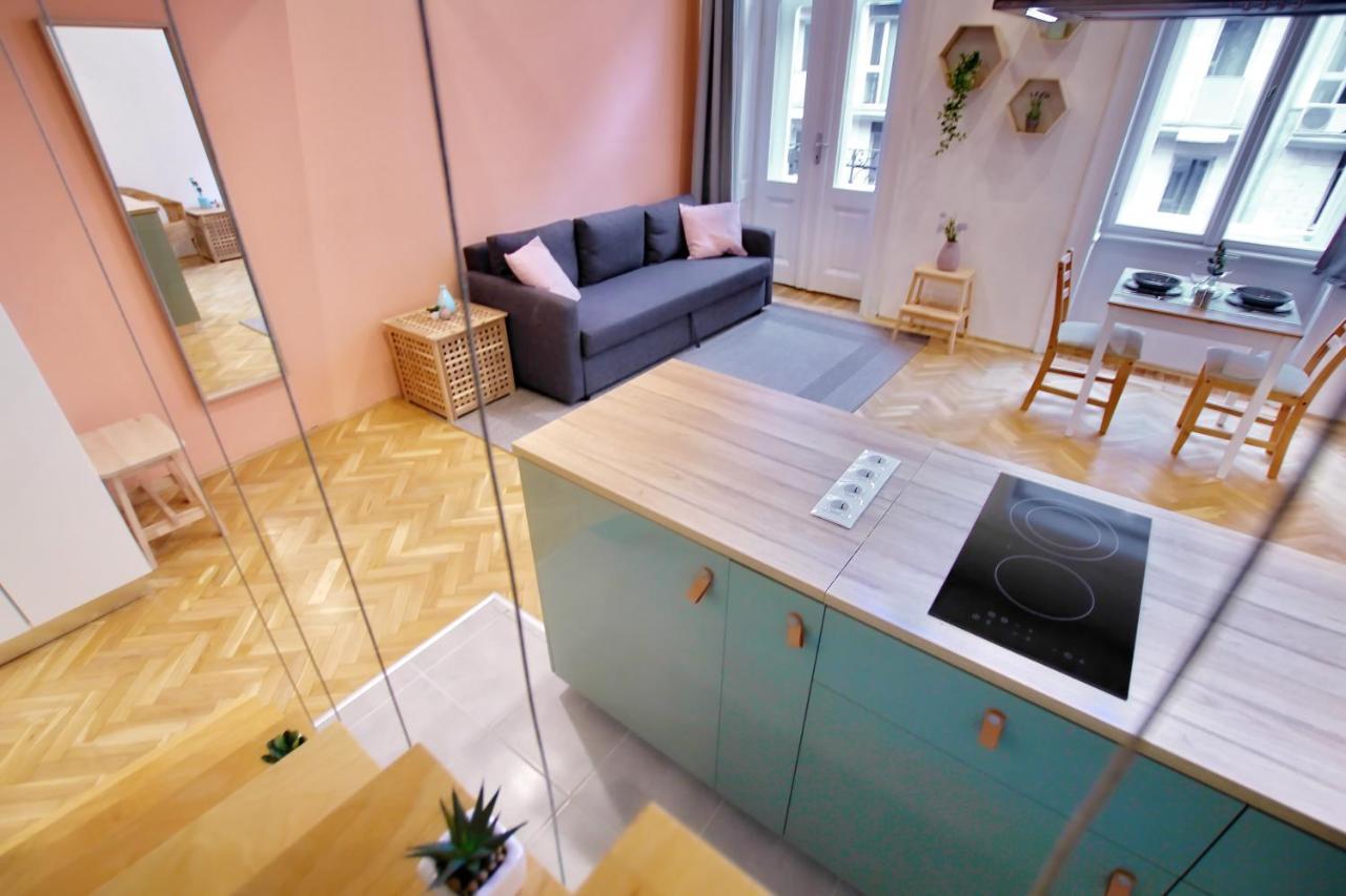 Awesome Budapest Downtown Studio W Balcony & Free Private Parking Exterior foto